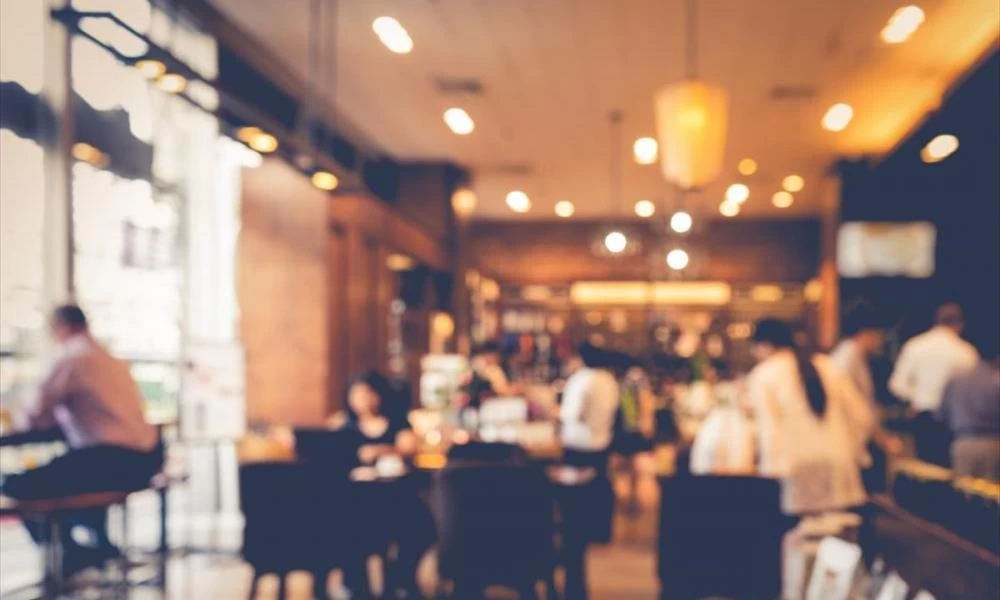 Eξάπλωση του κορονοϊού σε εσωτερικό χώρο – Μαθήτρια κόλλησε μέσα σε 5 λεπτά και σε απόσταση 6 μέτρων